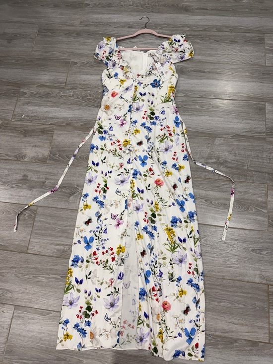 Alice + Olivia Dresses & Skirts - New Alice + Olivia  Floral Maxi Dress with Multicolor Blooms size 8